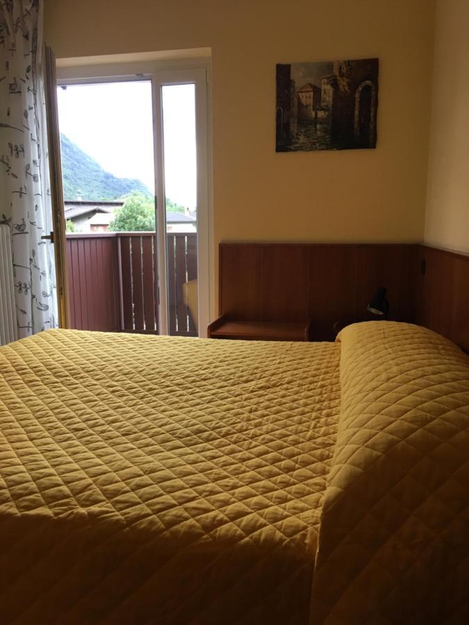 Hotel Vezzano Buitenkant foto