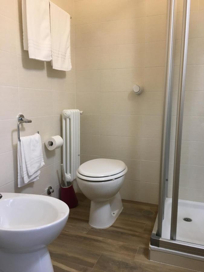 Hotel Vezzano Buitenkant foto